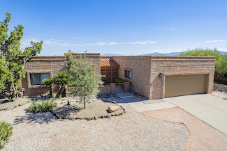 1800 W Camino Urbano, Green Valley, AZ 85622