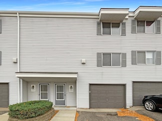2360 Londin Ln E, Saint Paul, MN 55119