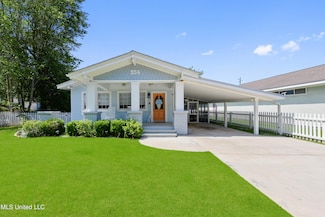 354 Main St, Bay Saint Louis, MS 39520