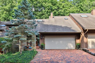 19 Spring Hill Dr, Cincinnati, OH 45227