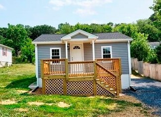 60 Breezewood Dr, Staunton, VA 24401