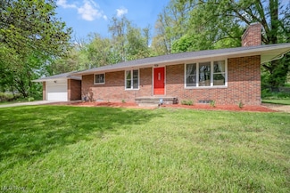 2644 Kilgore St, Barberton, OH 44203