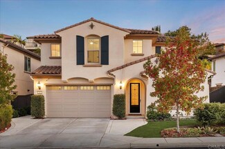 453 Adobe Estates Dr, Vista, CA 92083