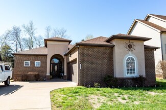2232 Ellington Gait Dr, Clarksville, TN 37043