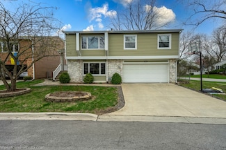 101 Croftwood Ct, Rolling Meadows, IL 60008