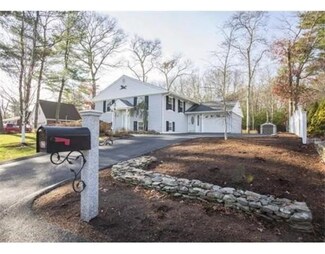 62 Dolan Cir, East Taunton, MA 02718