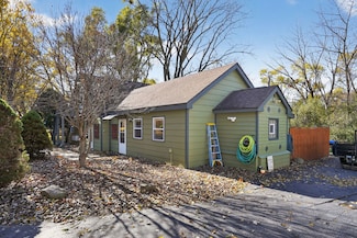 1036 Guerin Rd Unit B, Libertyville, IL 60048