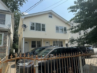 9715 121st St, South Richmond Hill, NY 11419