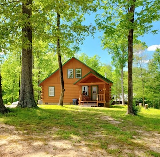 80 Tater Bug Ln, Clifton, TN 38425