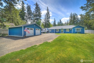 10101 Misery Point Rd NW, Seabeck, WA 98380