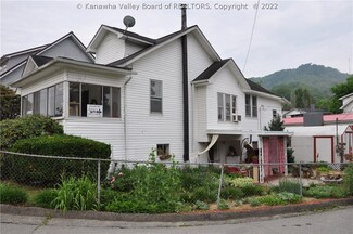 105 1st St W, Madison, WV 25130