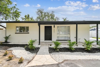 4461 Shore Acres Blvd NE, Saint Petersburg, FL 33703