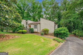 766 Lost Creek Cir, Stone Mountain, GA 30088
