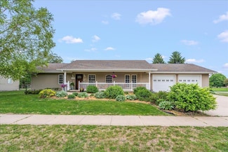 1700 4th Ave NW, Waverly, IA 50677