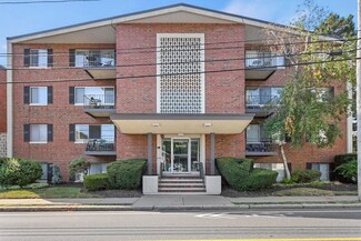 230 Essex St Unit 23, Melrose, MA 02176