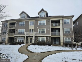 8813 Stone Ridge Cir Unit 203, Pikesville, MD 21208