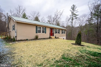 1950 Mesner Rd, Berkeley Springs, WV 25411