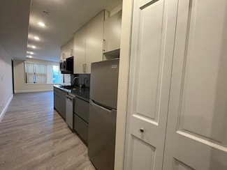 1028 Commonwealth Ave Unit 402, Boston, MA 02215