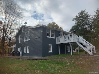 97 Holloran Rd Unit 1, New Windsor, NY 12553