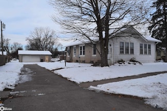 121 21st St, Fort Madison, IA 52627