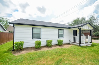 6425 Sidney St, Houston, TX 77021