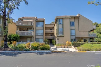 327 Chestnut Hill Ct Unit 22, Thousand Oaks, CA 91360