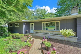 6409 Mendota Ave, Middleton, WI 53562