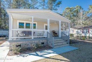 944 Palmer Dr, Carolina Shores, NC 28467
