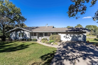309 S Pioneer Dr, Long Grove, IA 52756