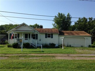 205 S Circle Dr, New Brighton, PA 15066