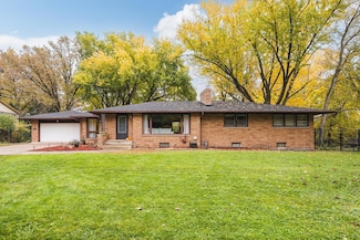 3522 Glenarden Rd, New Brighton, MN 55112