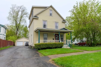 9 Jones St, Malone, NY 12953
