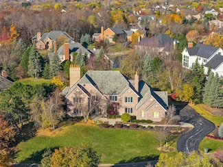 10623 Turnberry Dr, Mequon, WI 53092