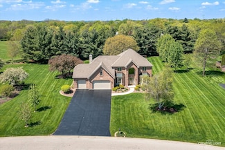13 W Royal Oaks Dr, Bristol, IL 60512
