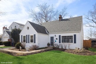 322 S Hagans Ave, Elmhurst, IL 60126