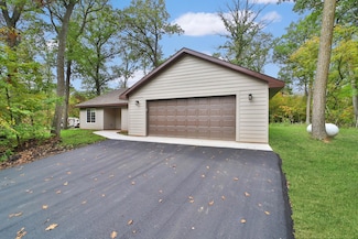 40161 Paradise Dr, Browerville, MN 56438