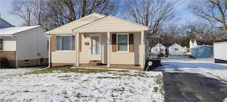 214 Hamrock Dr, Campbell, OH 44405