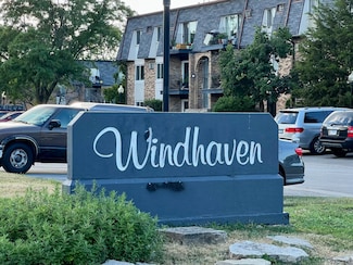 2A E Dundee Quarter Dr Unit 207, Palatine, IL 60074