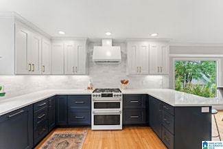 2571 Foothills Dr, Birmingham, AL 35226