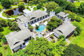 8549 Surrey Ln, Boca Raton, FL 33496