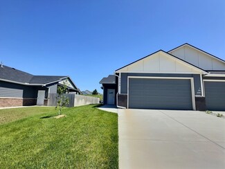 5755 E Bristol St, Bel Aire, KS 67220