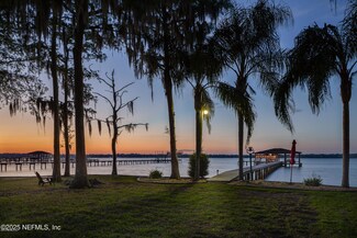 1823 Lakeshore Dr N, Fleming Island, FL 32003