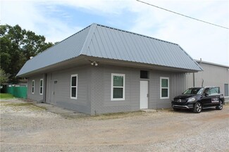 720 Good Hope St, Norco, LA 70079