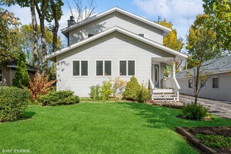26414 W Grapevine Ave, Antioch, IL 60002