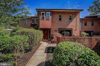6128 Buckingham Manor Dr, Baltimore, MD 21210