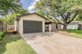 1105 Brook Hill Ln, Arlington, TX 76014