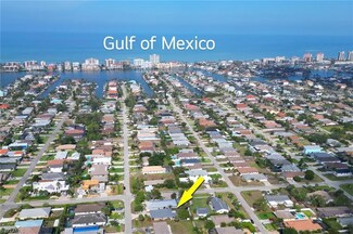605 97th Ave N, Naples, FL 34108