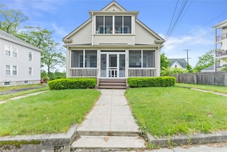 20 Cold Spring Place, Woonsocket, RI 02895