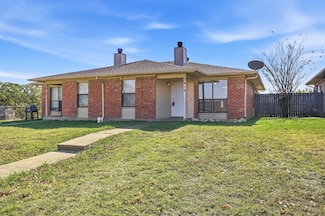 3416 Colonial Dr, Forest Hill, TX 76140