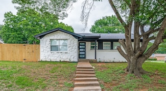 611 Cannon Dr, Euless, TX 76040